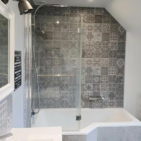 Avec Sdb Pruille-le-Chetif